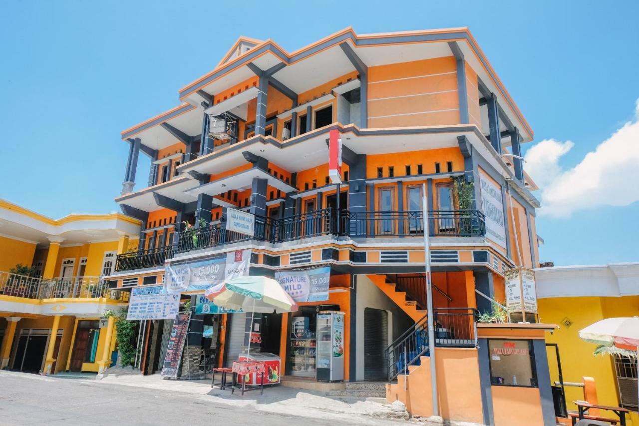 Oyo 1351 Tanggulasi Resto & Residence Syariah Magetan Exterior photo